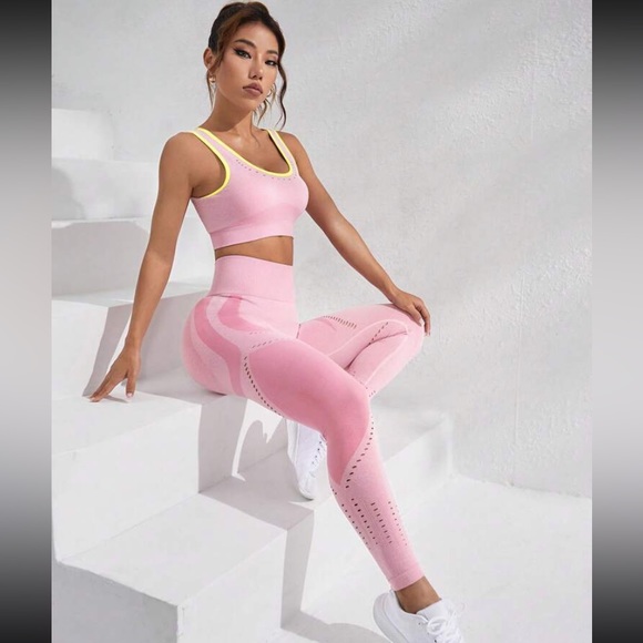New pink sports set / Size S (4) - Picture 2 of 12